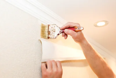 Pose de papier peint à Marquein — revêtements muraux et toiles de verre